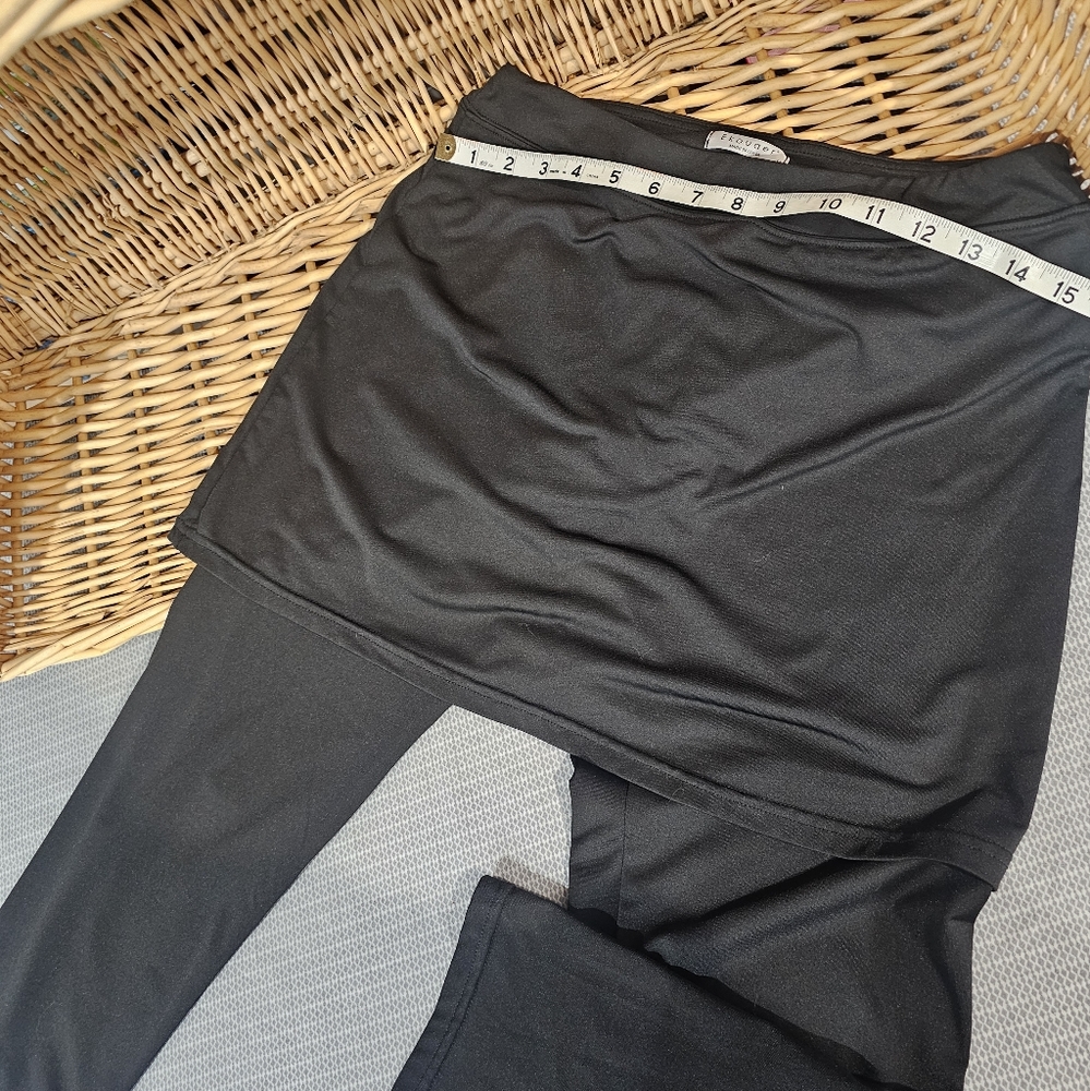 Ekouaer Skirted Leggings